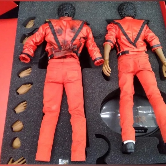 MICHAEL JACKSON Thriller 1/6 Action Figure - Picture 5 of 15